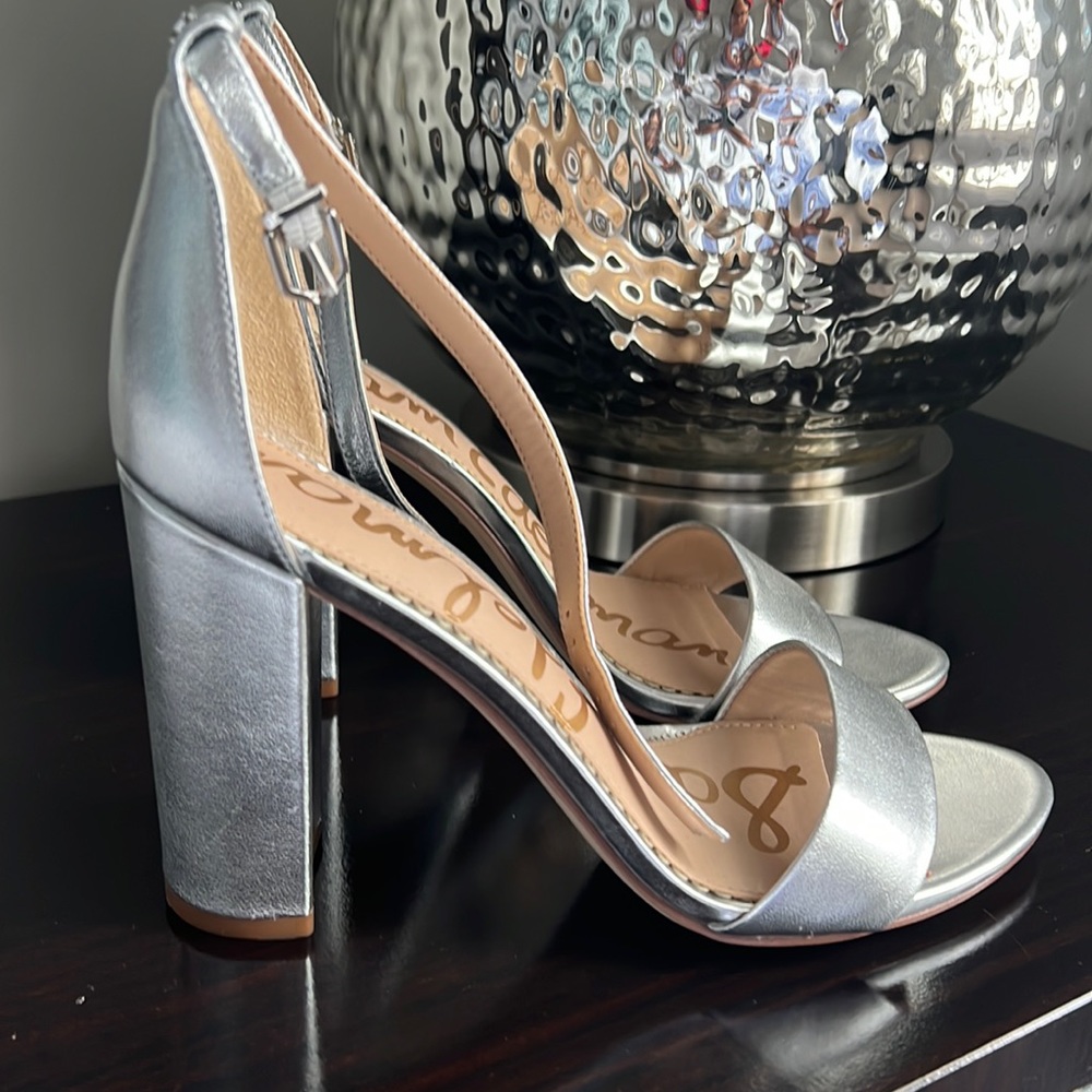 Sam Edelman Silver Metallic Yaro Sandal Sz 8 NWT